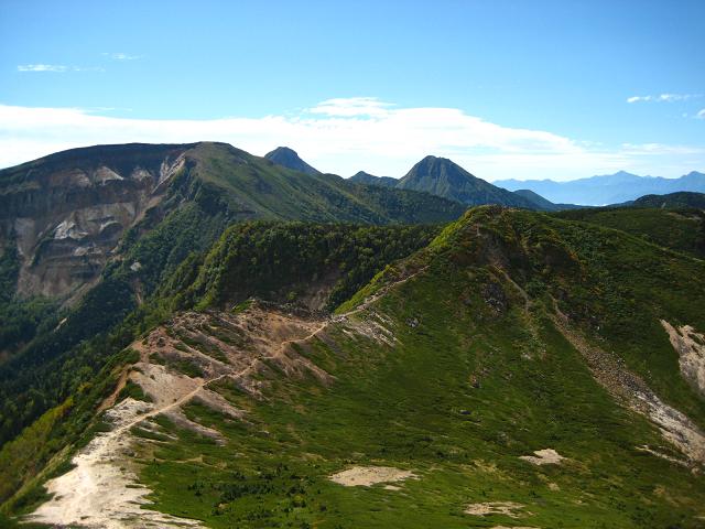 根石岳と赤岳.JPG